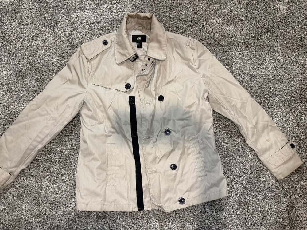 Banana Republic double breasted S M trench coat Fully lined Excellent condition6